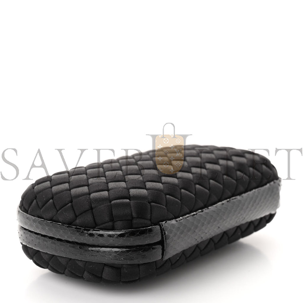 bo*te*ga Ve*ne*ta satin ayers intrecciato chain knot clutch black (17*10*5cm)